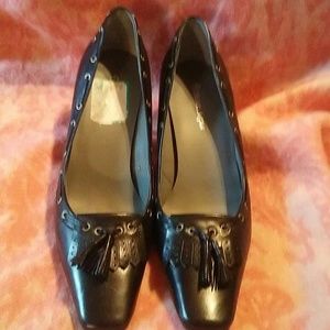 8.5M Aigner Black Leather w/Tassel  Pumps